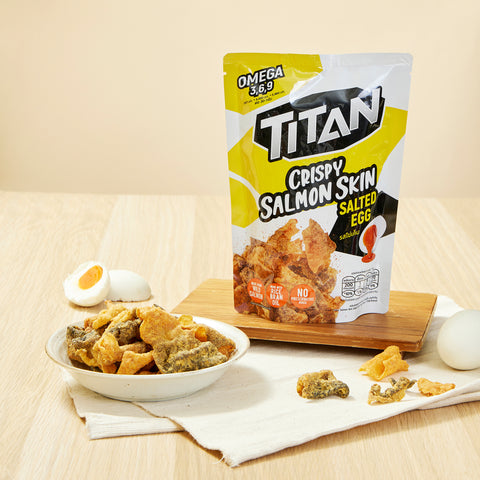TITAN - 脆三文魚皮零食 –鹹蛋味